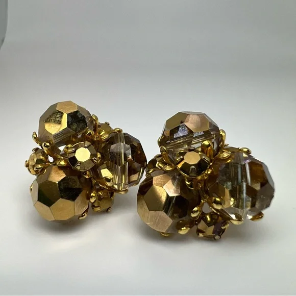 Vintage Vogue Cluster clip on Earrings - Picture 1 of 3